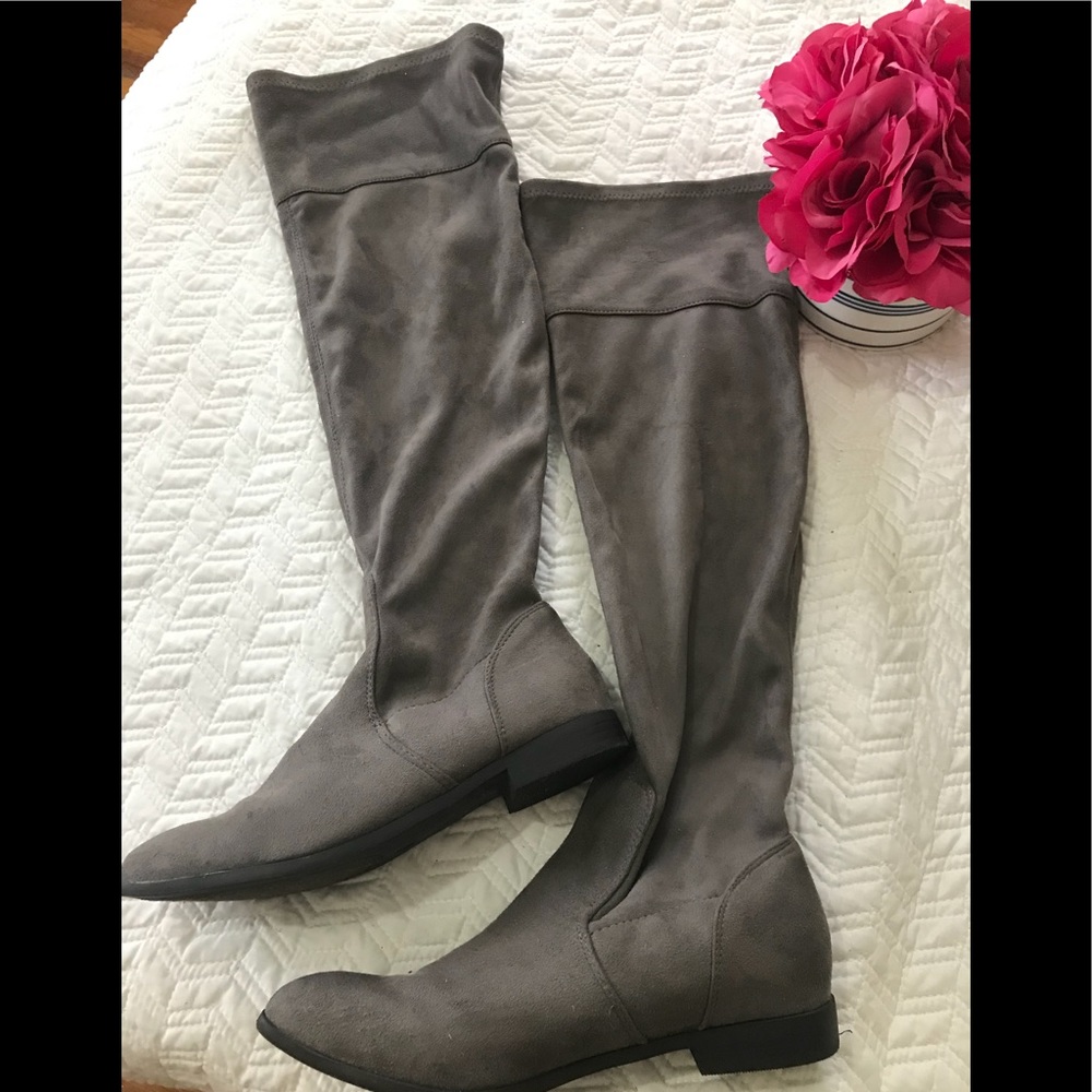 Gray over the knees boots 👢